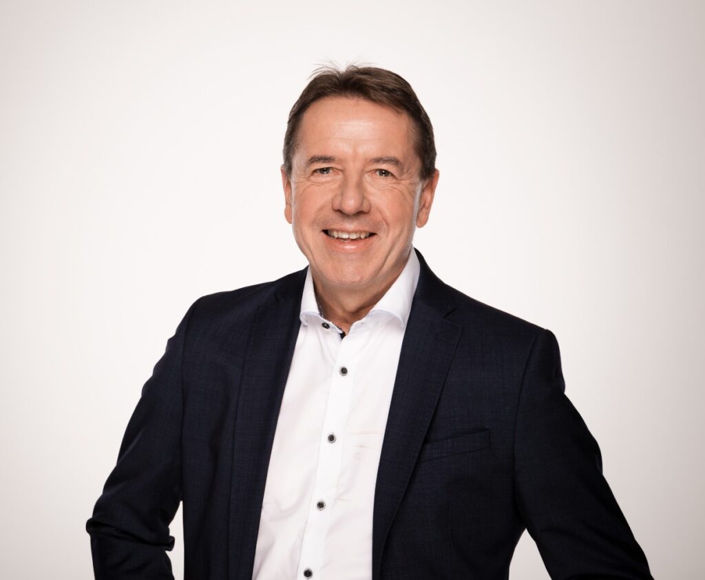 7276e43c 9a3f 4e4f b563 2c133e63355f